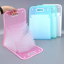 Hộp hồ sơ A4 có tay cầm 13 ngăn trong suốt 1P